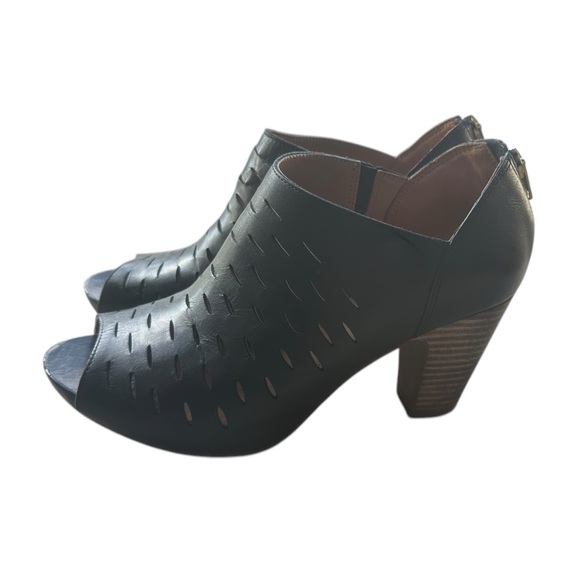 Clarks Okena peep Toe Leather black heels Size 7.5 - Picture 4 of 5